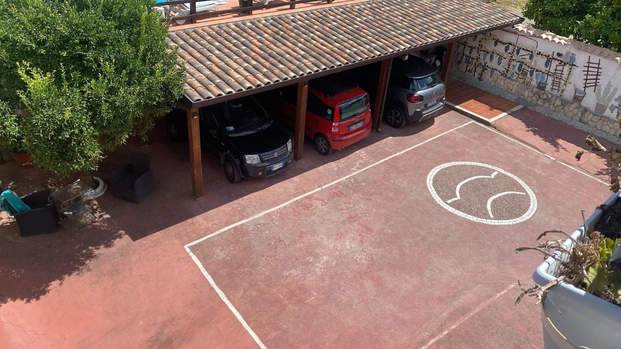 Апартаменты Tabor 1 Garden & Parking Неаполь Экстерьер фото